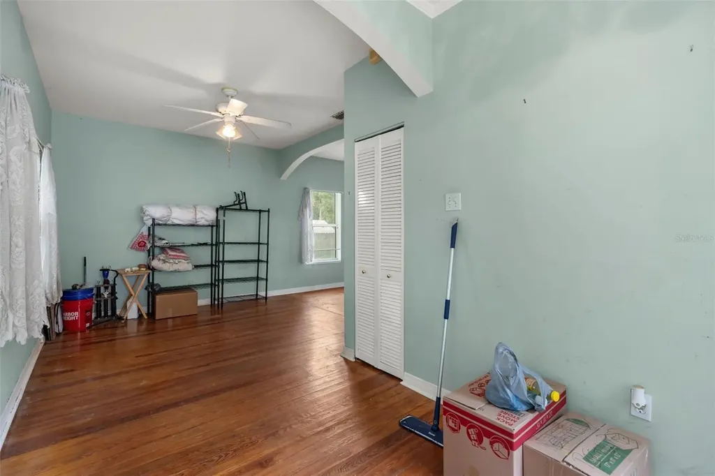 936 E 5th Avenue Mount Dora FL 32757