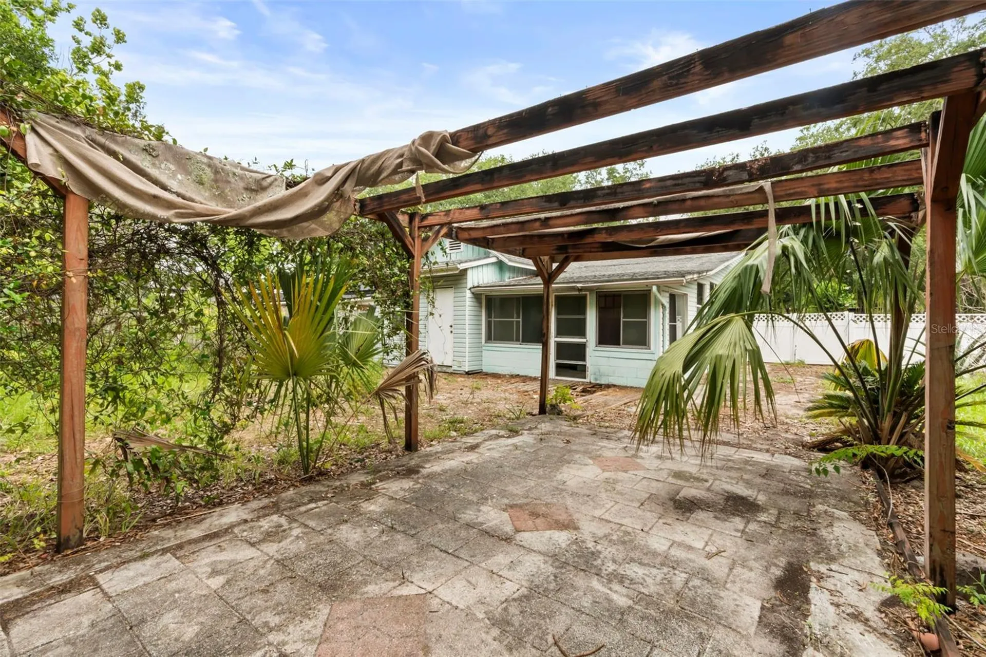 936 E 5th Avenue Mount Dora FL 32757