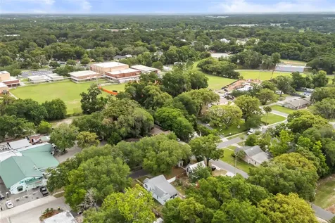 936 E 5th Avenue Mount Dora FL 32757