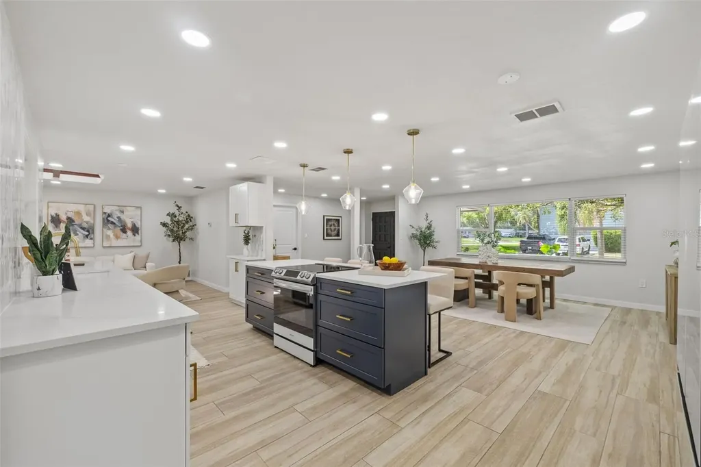 1905 Oro Court Clearwater FL 33764