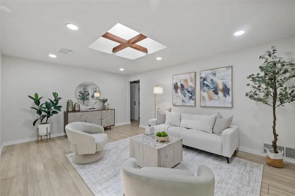 1905 Oro Court Clearwater FL 33764
