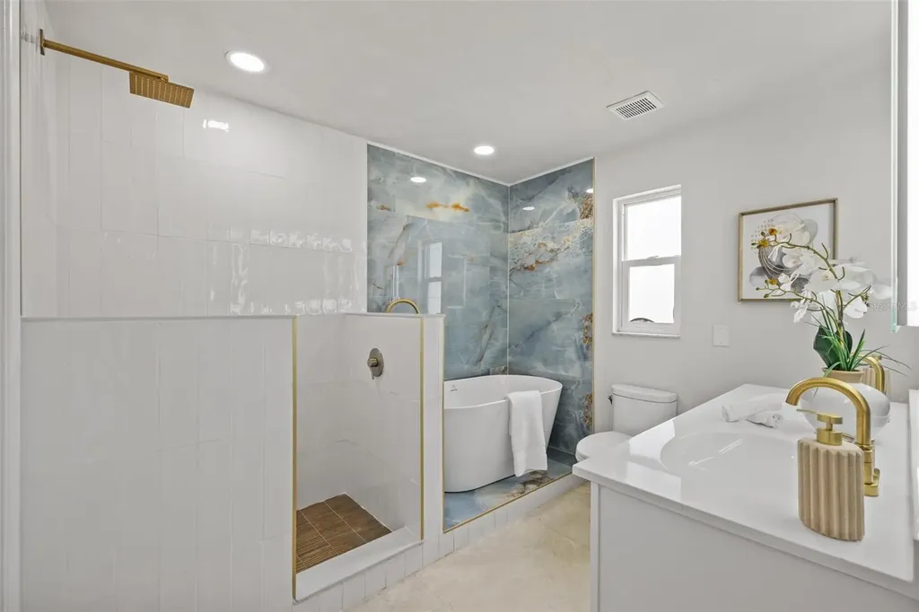 1905 Oro Court Clearwater FL 33764