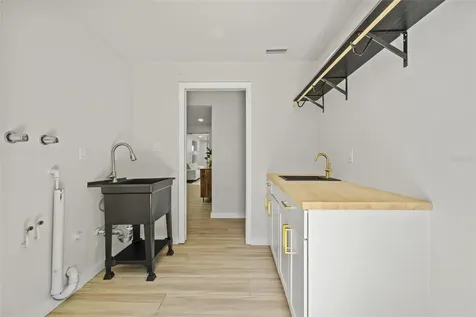 1905 Oro Court Clearwater FL 33764