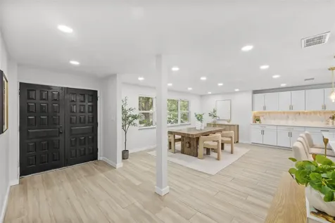 1905 Oro Court Clearwater FL 33764