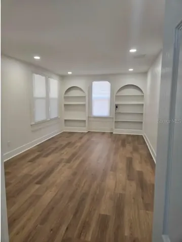709 James Tampa FL 33603