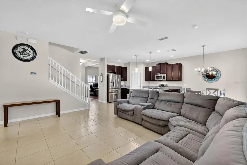 3262 Plumlee Court Grand Island FL 32735