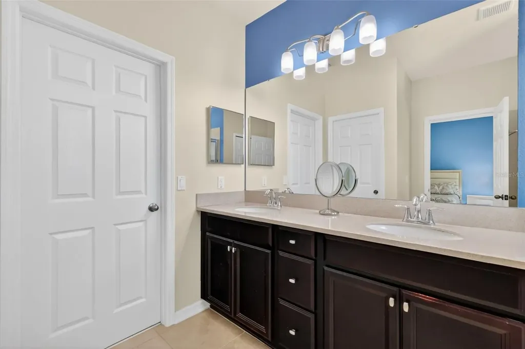 3262 Plumlee Court Grand Island FL 32735