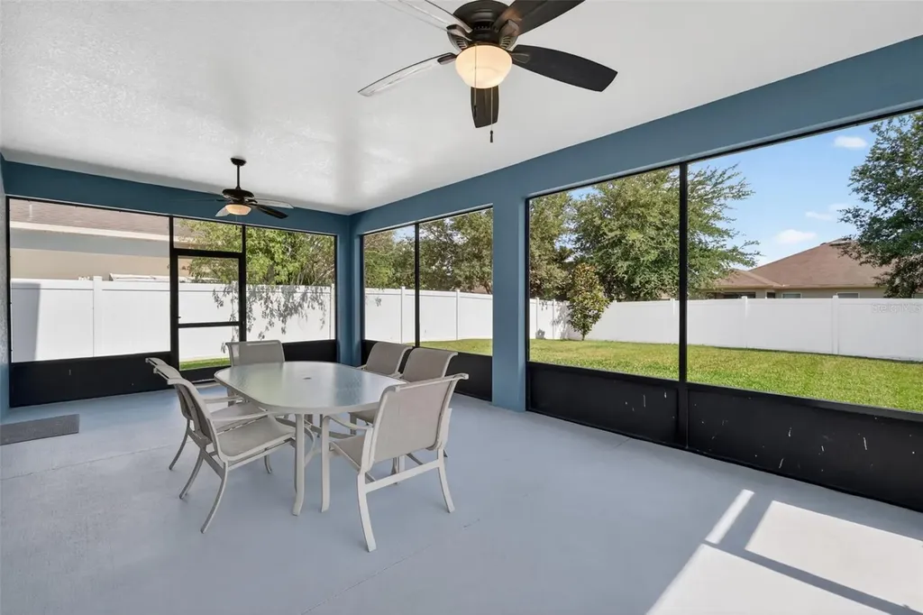 3262 Plumlee Court Grand Island FL 32735