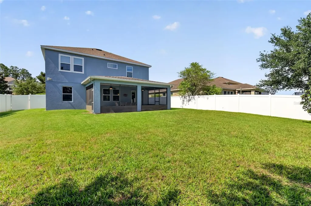 3262 Plumlee Court Grand Island FL 32735