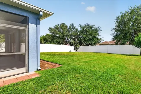 3262 Plumlee Court Grand Island FL 32735