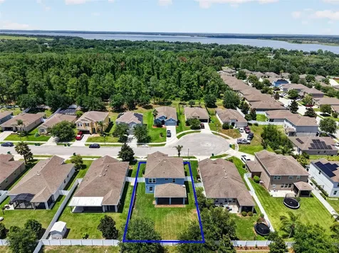 3262 Plumlee Court Grand Island FL 32735