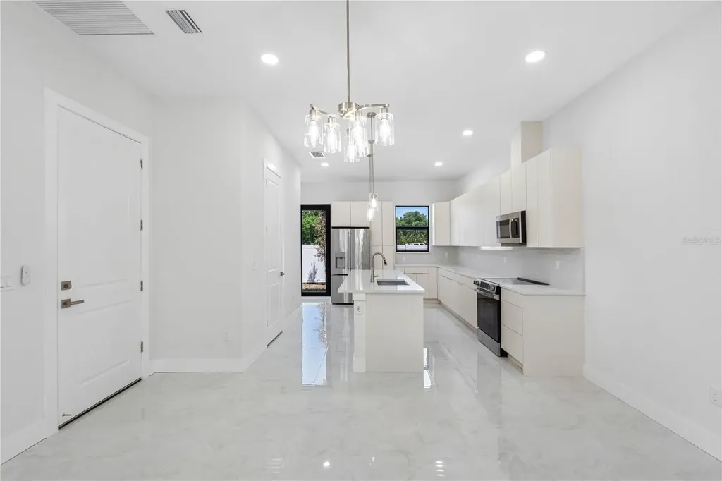 7015 N Central Avenue Tampa FL 33604
