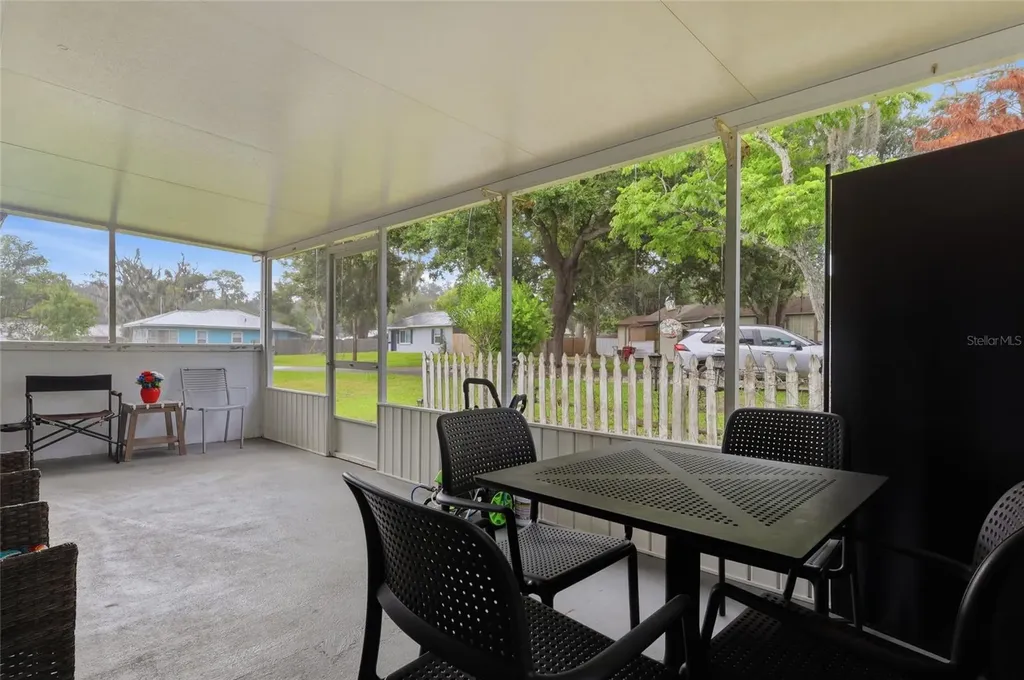 1405 E Frances Avenue Plant City FL 33563