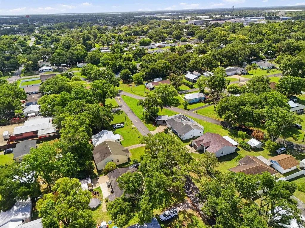 1405 E Frances Avenue Plant City FL 33563