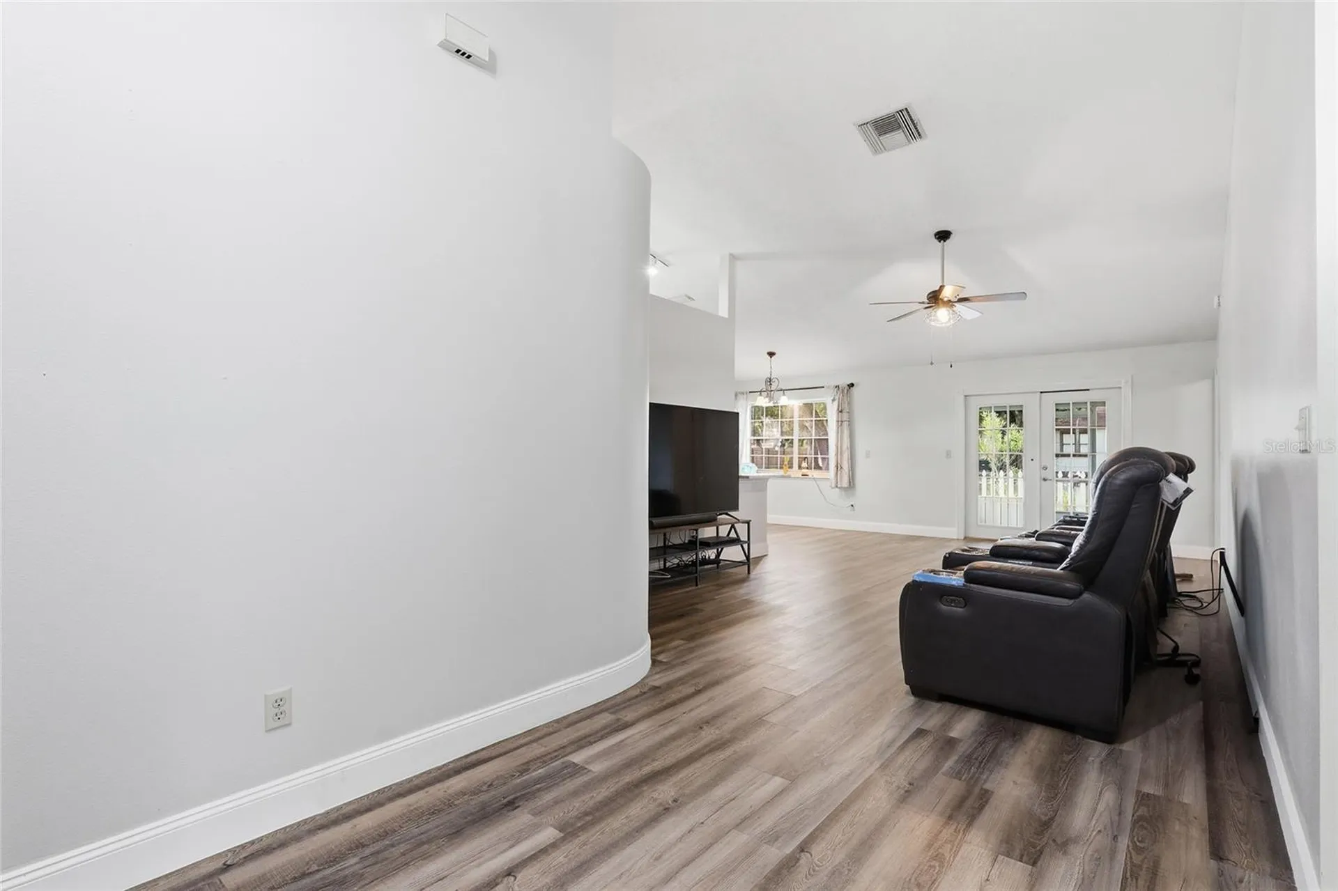 1405 E Frances Avenue Plant City FL 33563