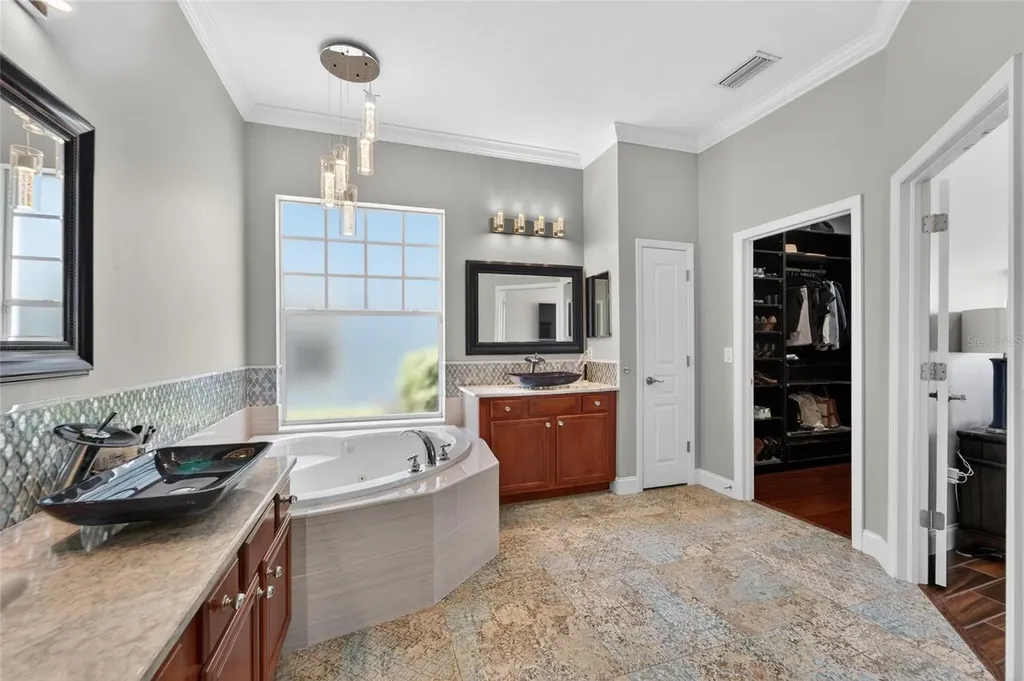 5722 Sea Trout Place Apollo Beach FL 33572