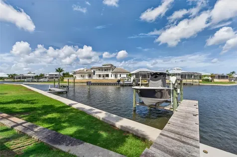 5722 Sea Trout Place Apollo Beach FL 33572