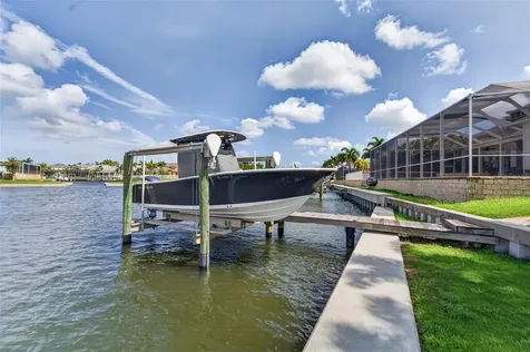 5722 Sea Trout Place Apollo Beach FL 33572