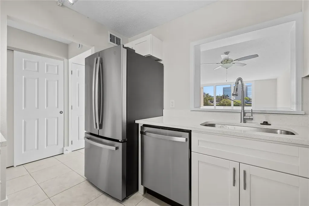 7425 Bay Island Drive S South Pasadena FL 33707