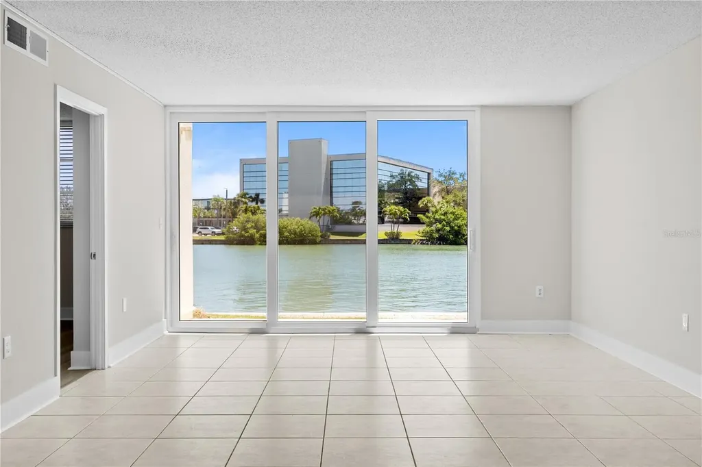 7425 Bay Island Drive S South Pasadena FL 33707