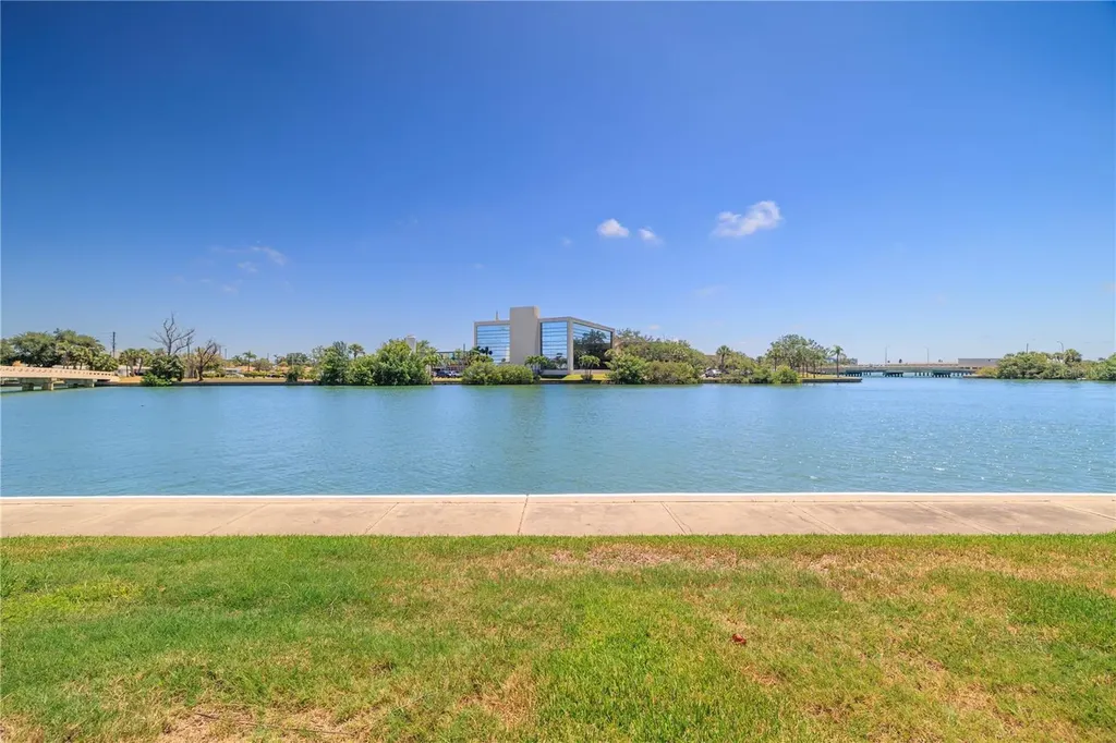 7425 Bay Island Drive S South Pasadena FL 33707