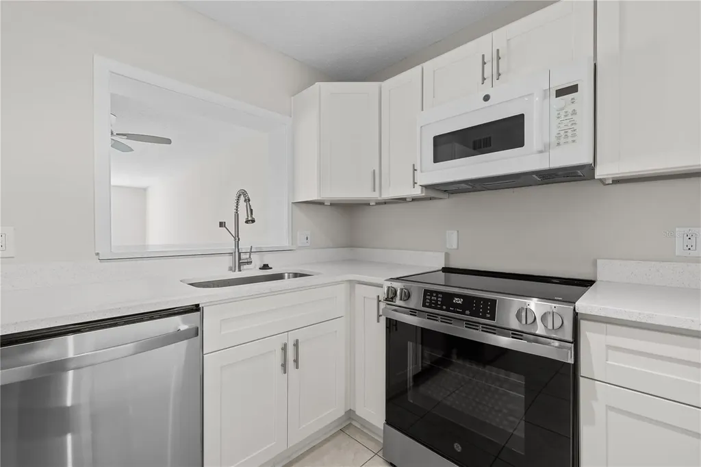 7425 Bay Island Drive S South Pasadena FL 33707