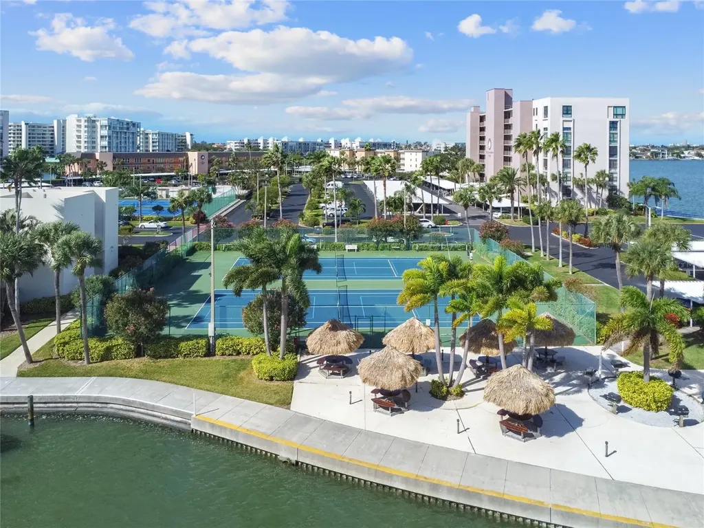 7425 Bay Island Drive S South Pasadena FL 33707