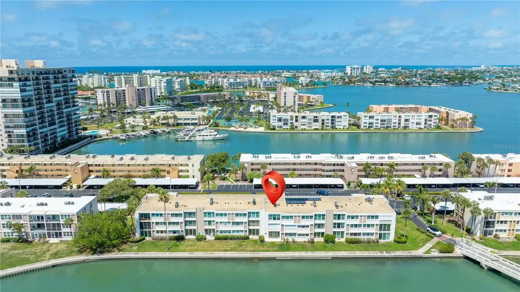 7425 Bay Island Drive S South Pasadena FL 33707