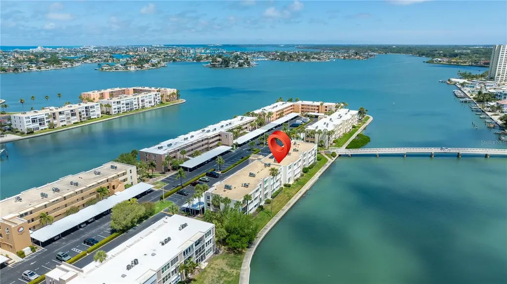 7425 Bay Island Drive S South Pasadena FL 33707