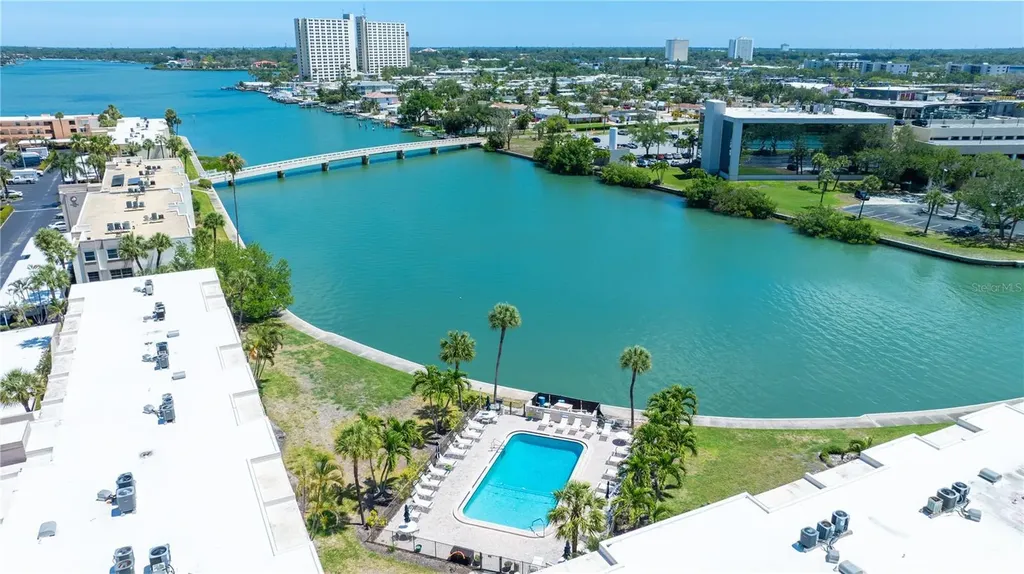 7425 Bay Island Drive S South Pasadena FL 33707