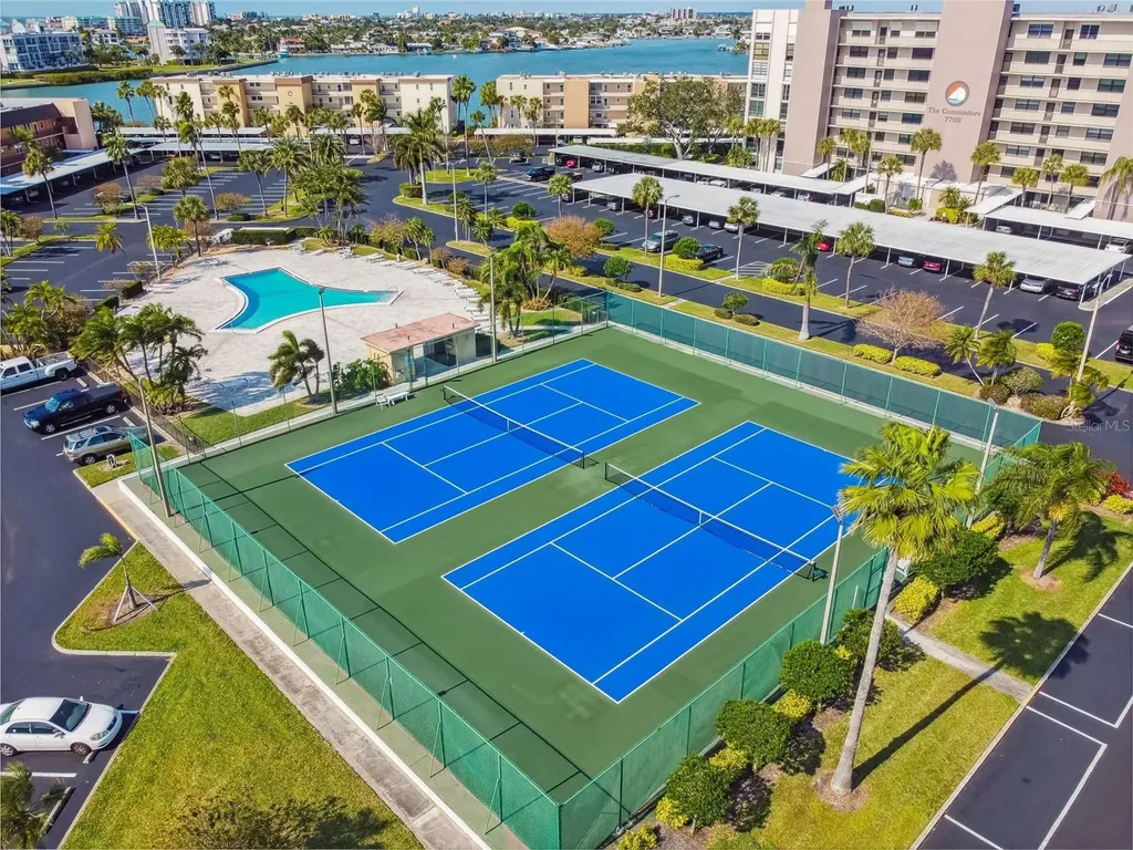 7425 Bay Island Drive S South Pasadena FL 33707
