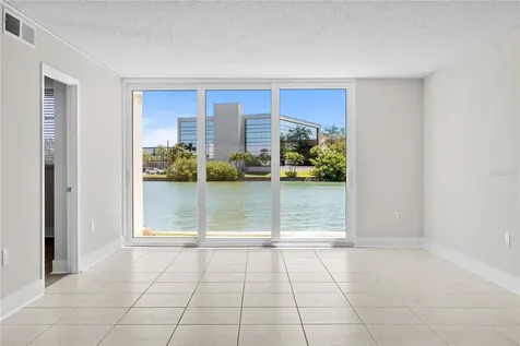 7425 Bay Island Drive S South Pasadena FL 33707