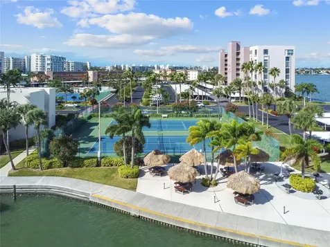 7425 Bay Island Drive S South Pasadena FL 33707