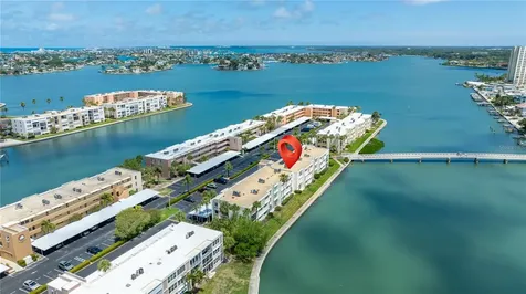 7425 Bay Island Drive S South Pasadena FL 33707