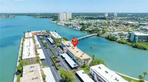 7425 Bay Island Drive S South Pasadena FL 33707