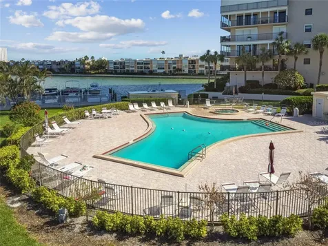 7425 Bay Island Drive S South Pasadena FL 33707