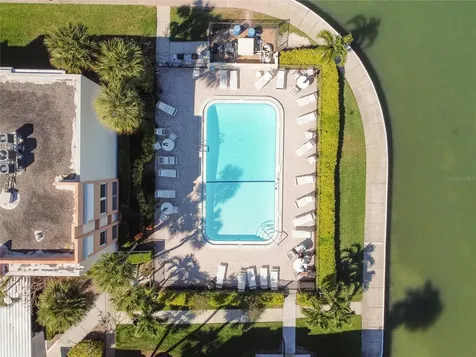 7425 Bay Island Drive S South Pasadena FL 33707