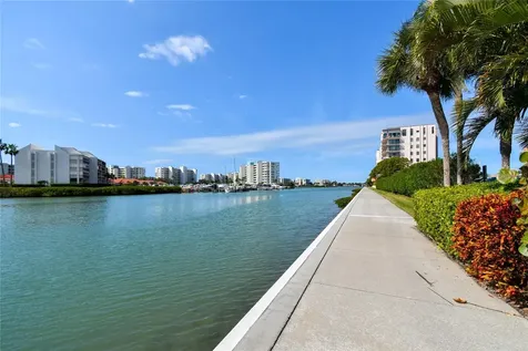 7425 Bay Island Drive S South Pasadena FL 33707