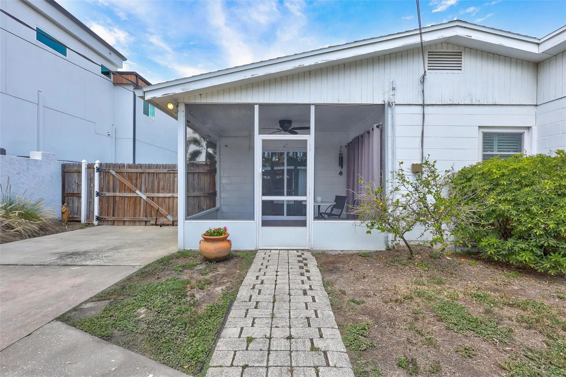 604 E Davis Boulevard Tampa FL 33606