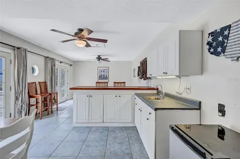 604 E Davis Boulevard Tampa FL 33606