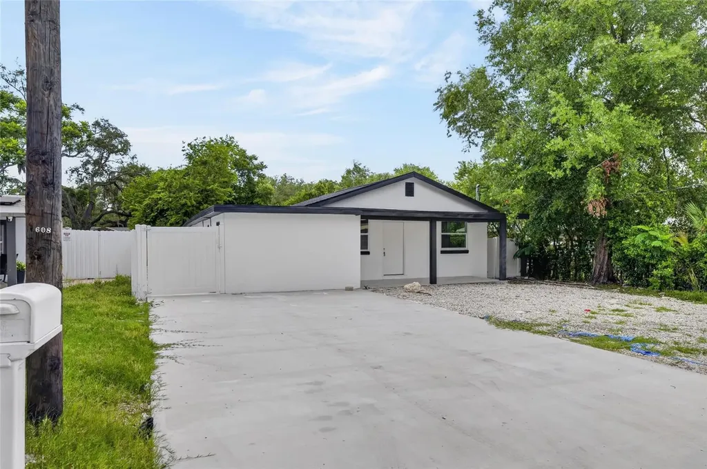 9608 N Aster Avenue Tampa FL 33612