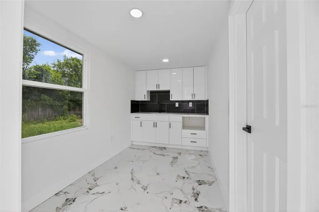 9608 N Aster Avenue Tampa FL 33612