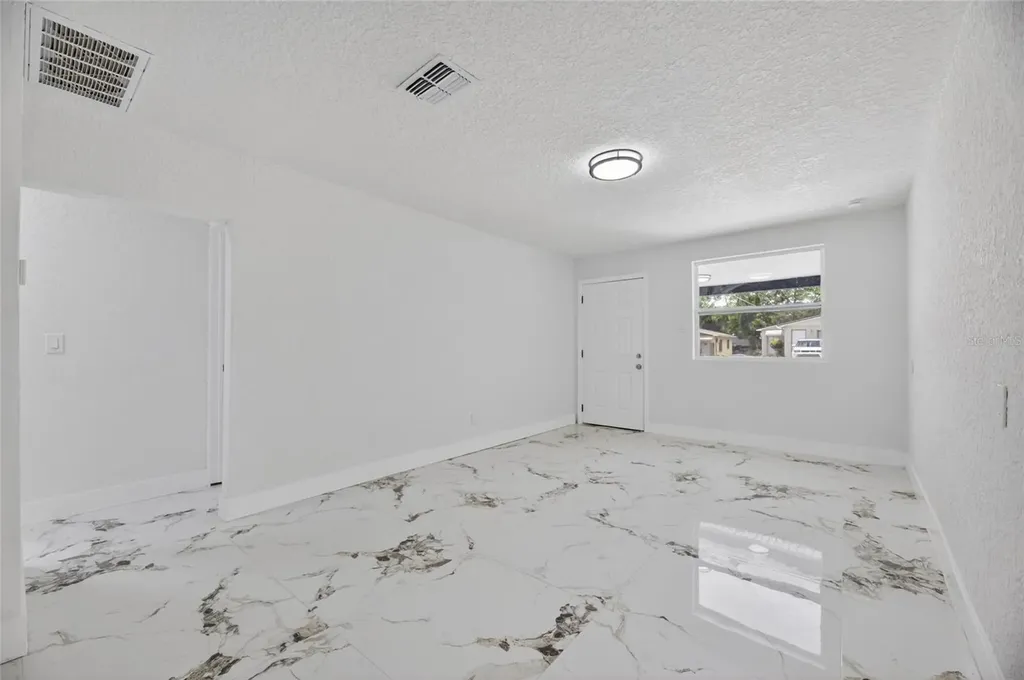 9608 N Aster Avenue Tampa FL 33612