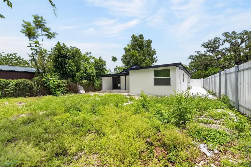 9608 N Aster Avenue Tampa FL 33612