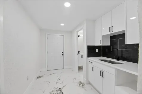 9608 N Aster Avenue Tampa FL 33612