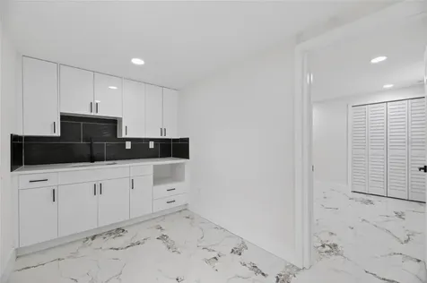 9608 N Aster Avenue Tampa FL 33612
