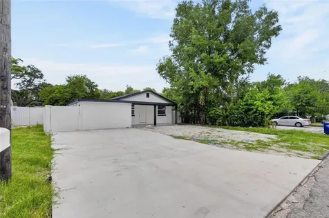 9608 N Aster Avenue Tampa FL 33612