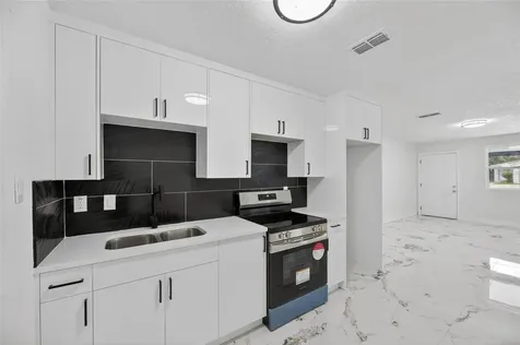 9608 N Aster Avenue Tampa FL 33612