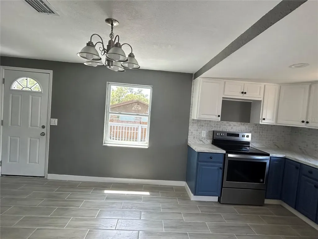 1884 Pine Street Largo FL 33774