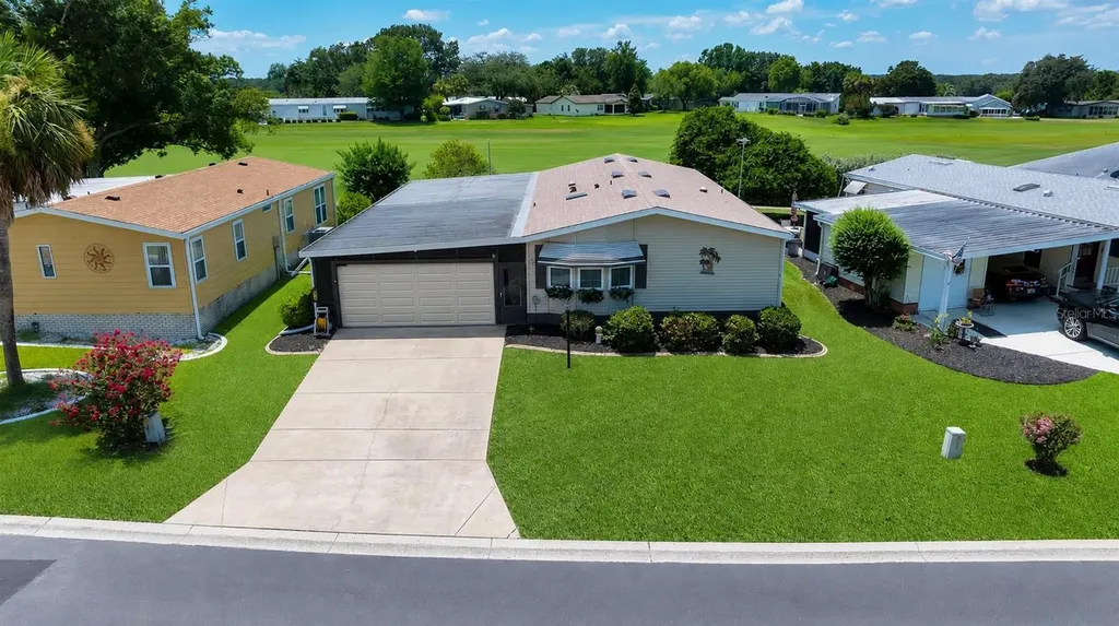 926 Saint Andrews Boulevard Lady Lake FL 32159